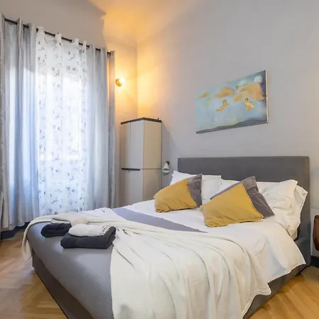 Apartment Tornabuoni - In Old Town Center *