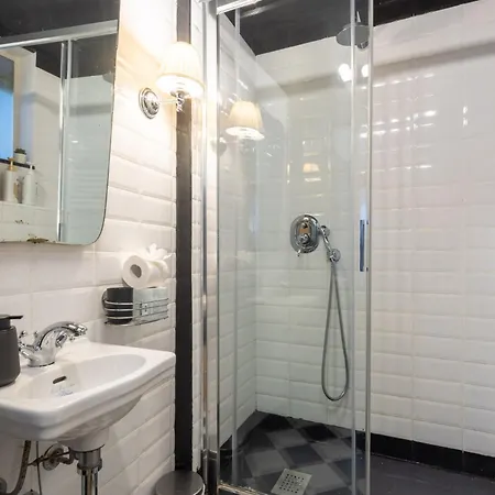 Tornabuoni - In Old Town Center Apartment